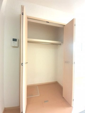 レクサス　Ｅの収納