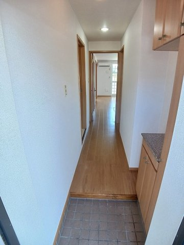 ヴィラ　なのはな　Ｃの玄関