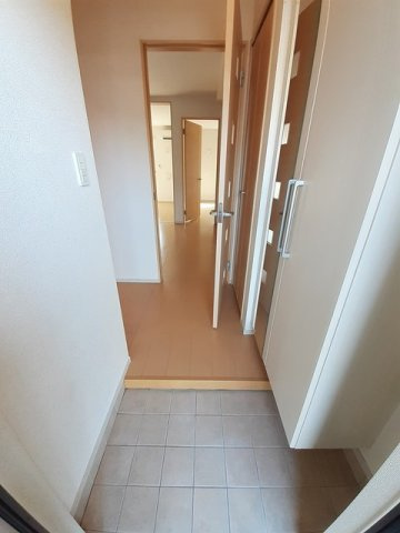 リバーサイド川島Ｂの玄関