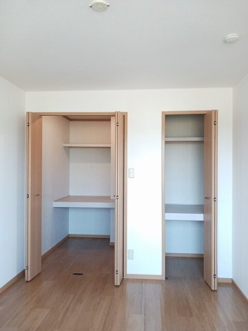 ヴィラ　なのはな　Ｃの収納