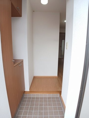 リーヴメゾン北館　Ｄの玄関