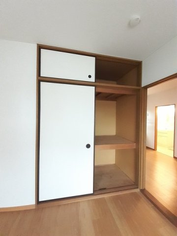 ニューシティアルルＡの収納