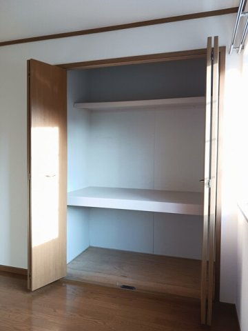 グランディール堀越　ⅡＢの収納