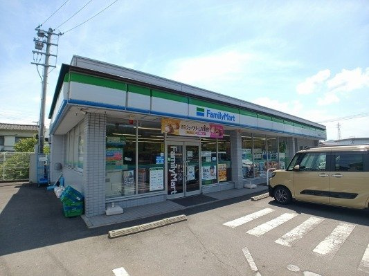 ガーデンプレイスＢの周辺|ファミリーマート西春日店さんまで450m