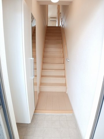 プランドール松縄の玄関