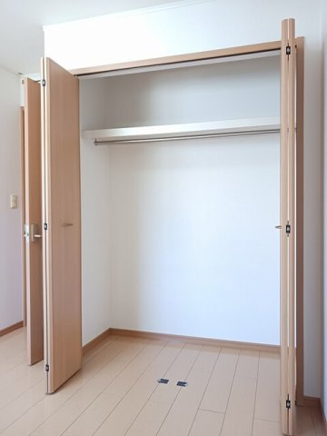 ＳＵＮ　ＳＱＵＡＲＥ新地　Ｂの収納