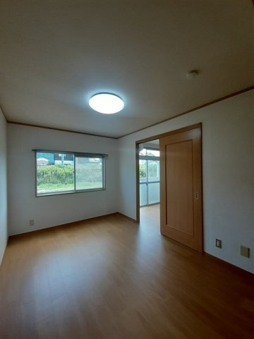 エルディム川西の内装