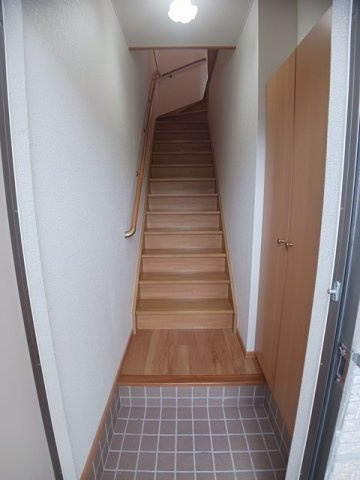 サニーサイド　ハウス　森　Ａの玄関