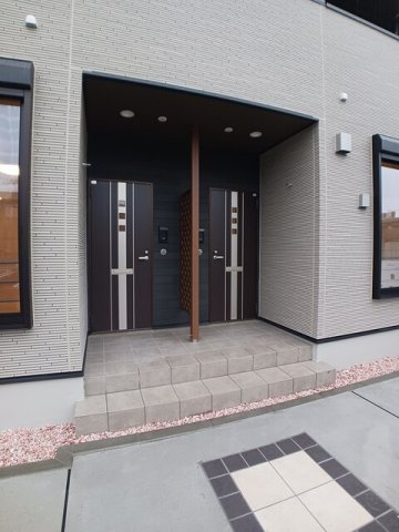 ベルシオン東山崎町Ｃのエントランス