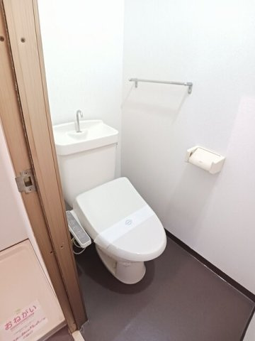 ニューシティー八栗口Ｂのトイレ