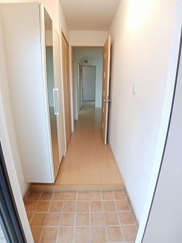 クレストールＫⅢの玄関