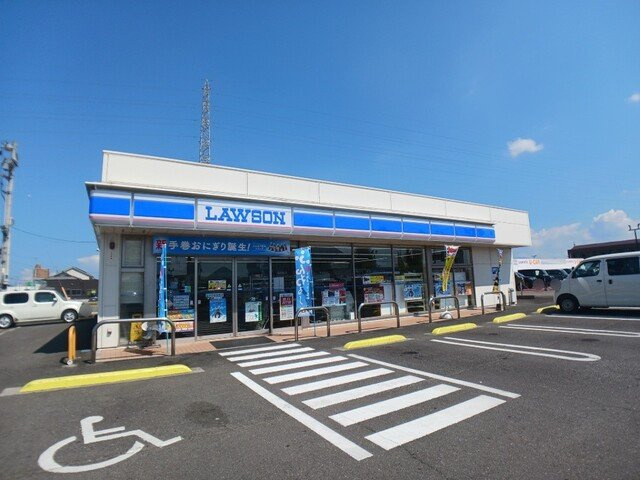 プリムヴェールの周辺|ローソン高松鹿角店さんまで1000m
