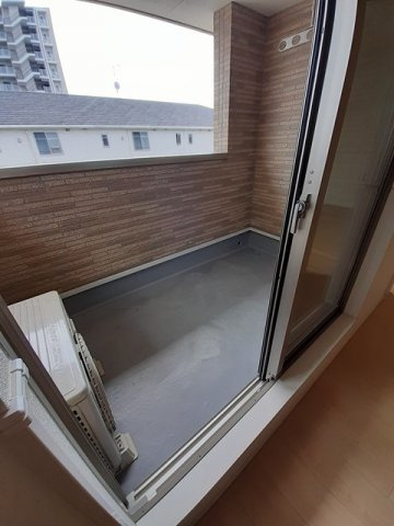ポート　レーゼ木太Ｂのバルコニー