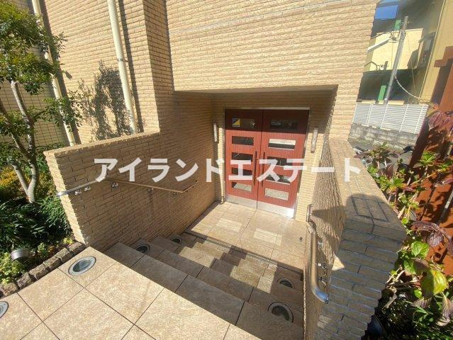 Opus Uno Sangenjaya　楽器演奏可　駅近　ネット無料のエントランス