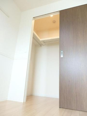 【収納】 | レヴォントゥレットⅡ | ウォークインクローゼット