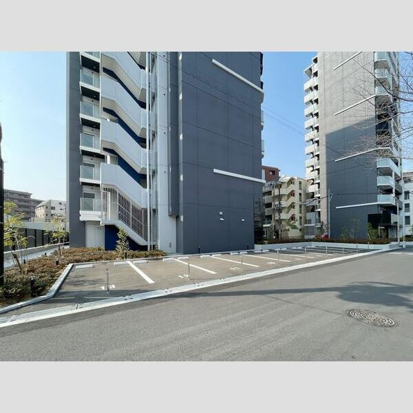 S-RESIDENCE福島玉川Deuxの駐車場