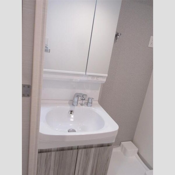S-RESIDENCE新大阪Rishの洗面所