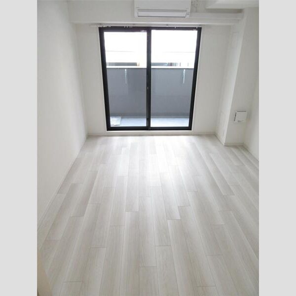 S-RESIDENCE新大阪Rishの居間・リビング
