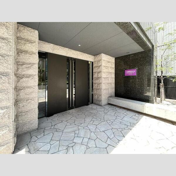 S-RESIDENCE南堀江のエントランス
