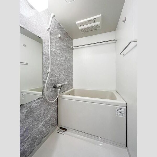 S-RESIDENCE新大阪WESTの浴室