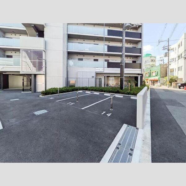 S-RESIDENCE大和田alineの駐車場