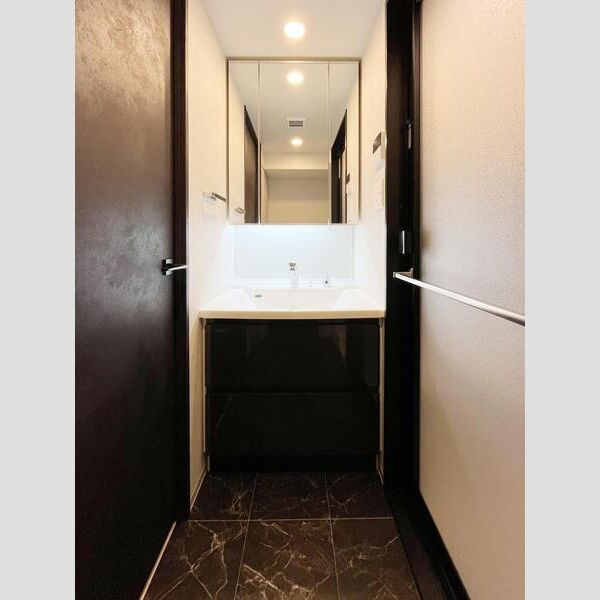 S-RESIDENCE福島diverseの洗面所