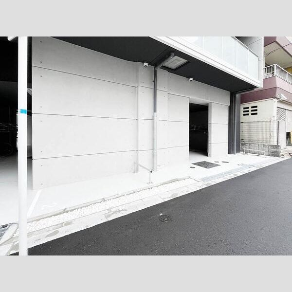 S-RESIDENCE阿波座bouncyの駐車場