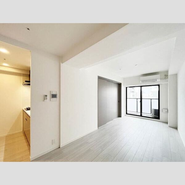 S-RESIDENCE阿波座bouncyの居間・リビング
