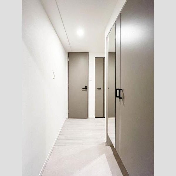 S-RESIDENCE阿波座bouncyの玄関