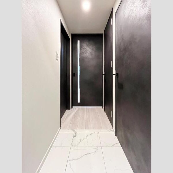 S-RESIDENCE福島diverseの玄関
