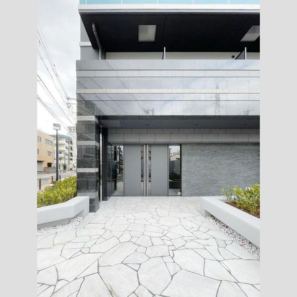 S-RESIDENCE上新庄ascentのエントランス