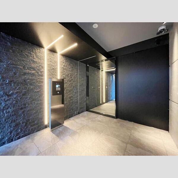 S-RESIDENCE難波大国町dominaのロビー