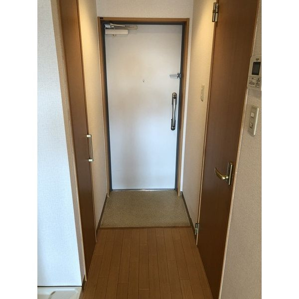 U-ro勝山の玄関