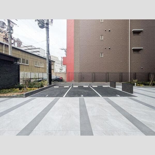 Alivisドーム前(旧:ミラージュパレス大阪ドームProsper)の駐車場