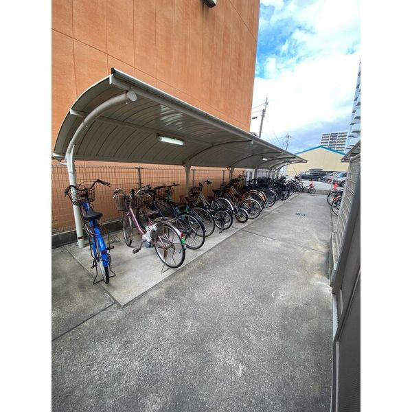 海老江サンライズの駐車場