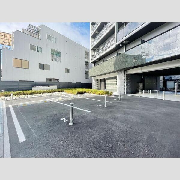 S-RESIDENCE都島Elegantの駐車場