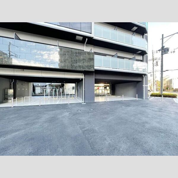 S-RESIDENCE都島Elegantの駐車場