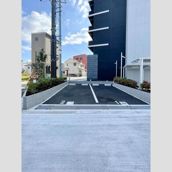 S-RESIDENCE東三国amanteの駐車場