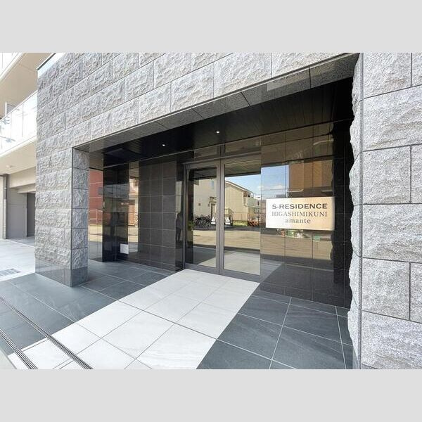 S-RESIDENCE東三国amanteのエントランス
