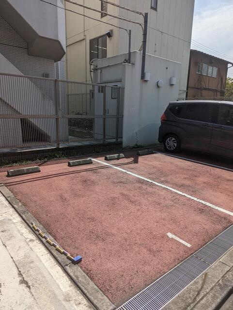 Ｓ－ＦＯＲＴ潮見(エスフォートシオミ)の駐車場