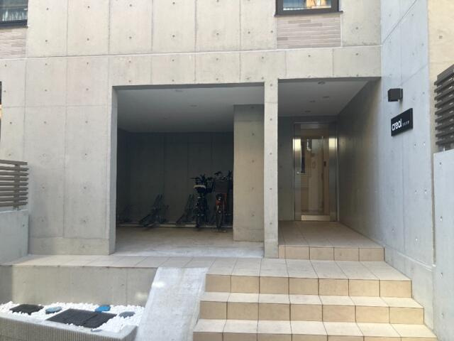 ＣＲＥＡＬ学芸大学(クリアルガクゲイダイガク)のエントランス