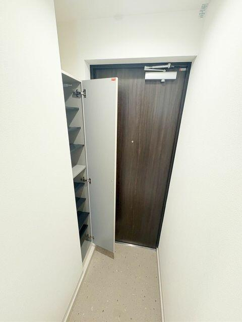 デュオメゾン渋谷笹塚(デュオメゾンシブヤササヅカ)の玄関