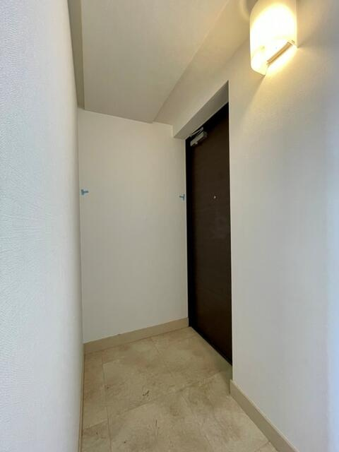 ユニーブル田端新町の玄関
