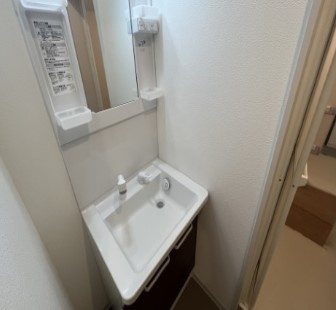ジーメゾン春日部上蛭田の独立洗面台