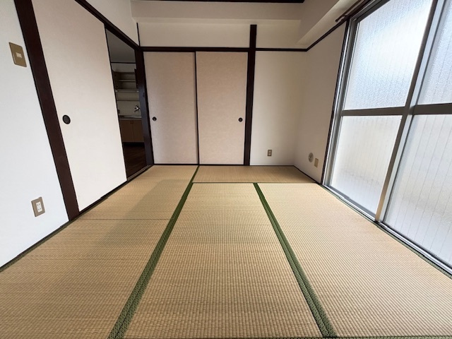 植原ユウハイツの和室