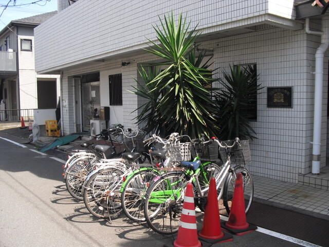 トップ横浜吉野町の外観