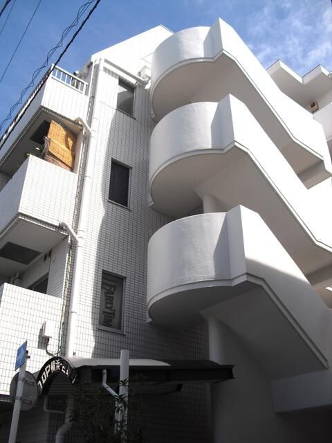 トップ横浜吉野町の外観