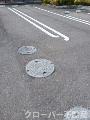 ボヌール高岡Ｂの駐車場