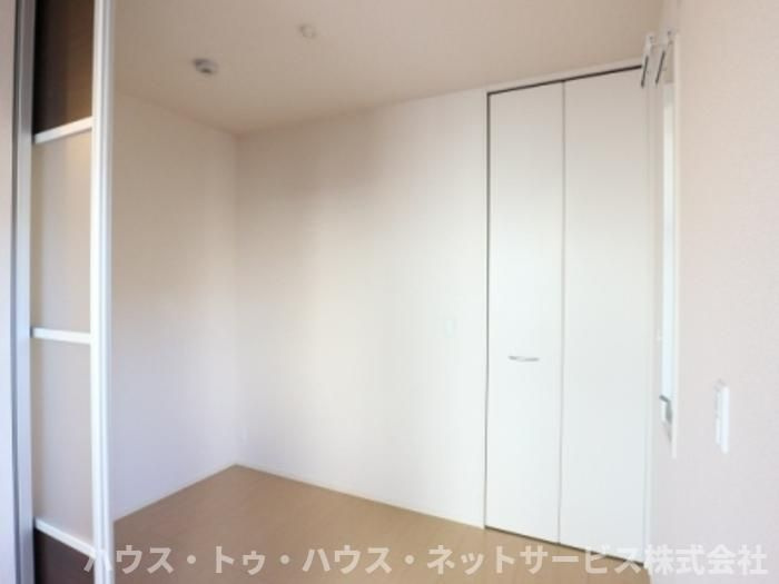 クレアの寝室