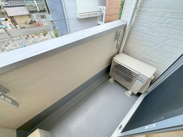 ハーモニーテラス三津屋南のバルコニー